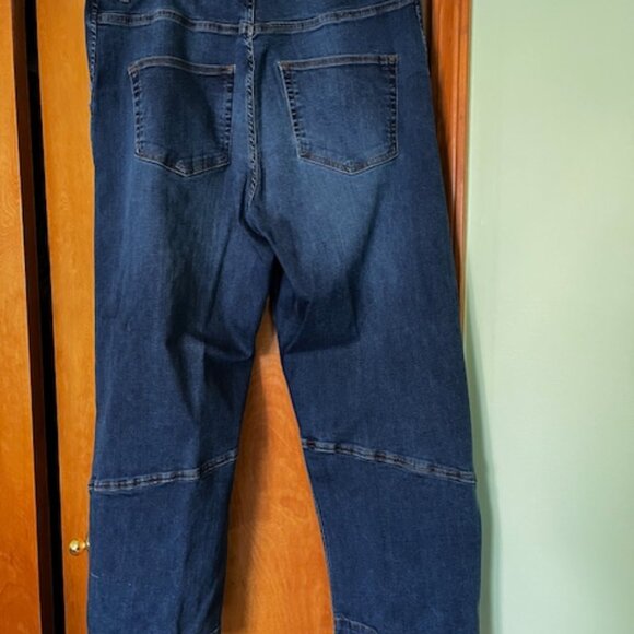 Ruti Barrel Jeans - Picture 7 of 8